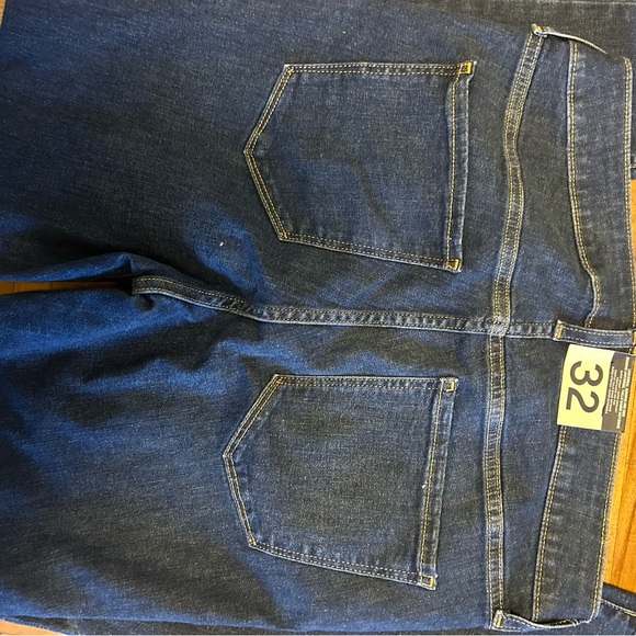 NWT, Gap Skinny Jeggings. Size 32/14. Universal Jeggings mid-rise - Picture 5 of 5